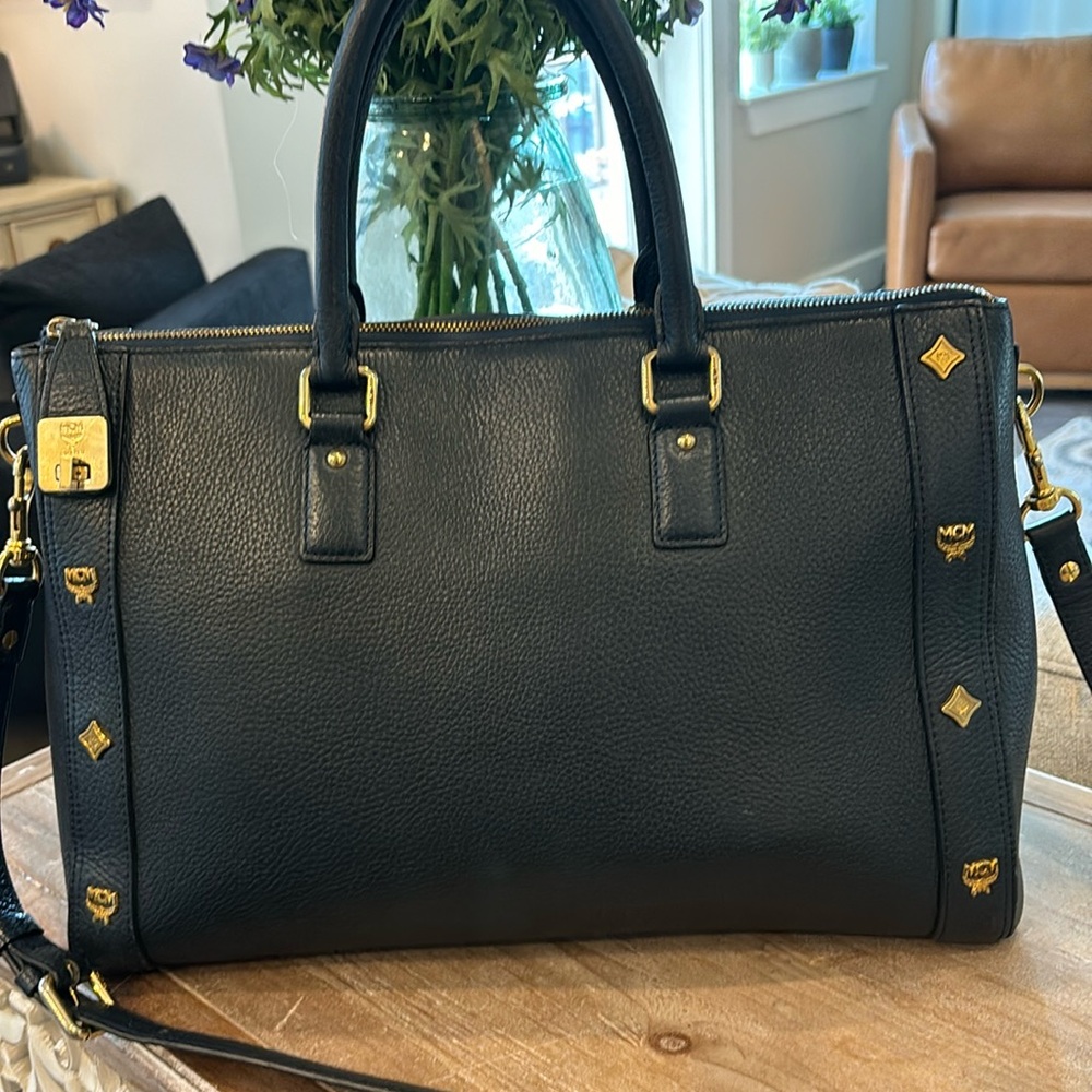 MCM Document/Office/Hand or Shoulder Bag~Navy~EUC!!!!! - Picture 1 of 16